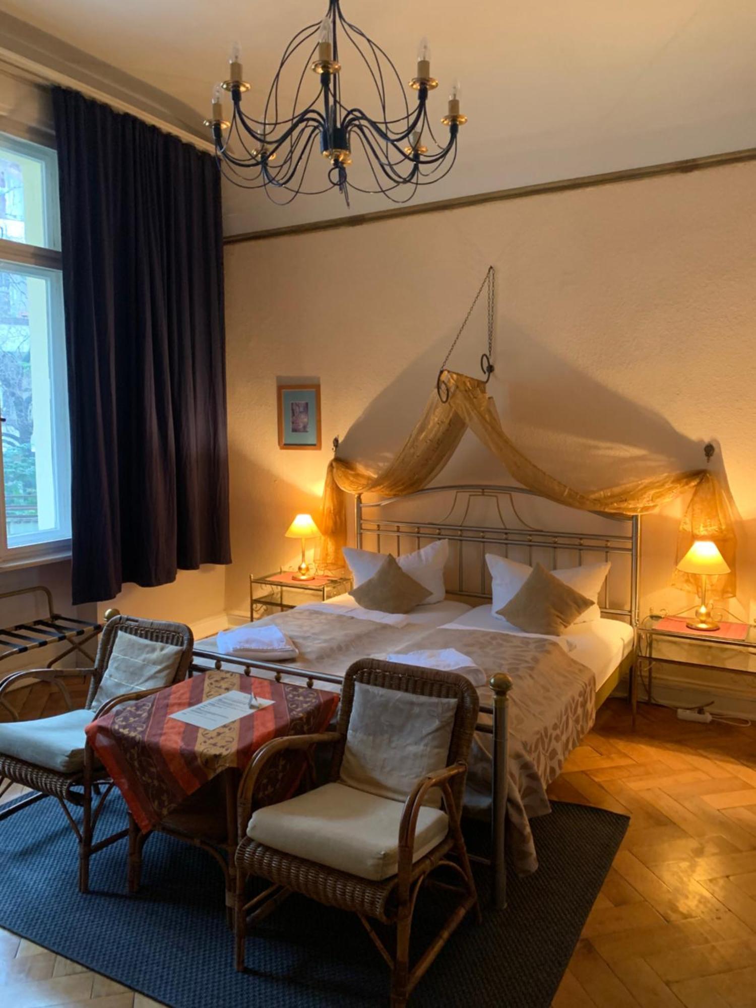 Hotel Pension Senta Berlin Bagian luar foto