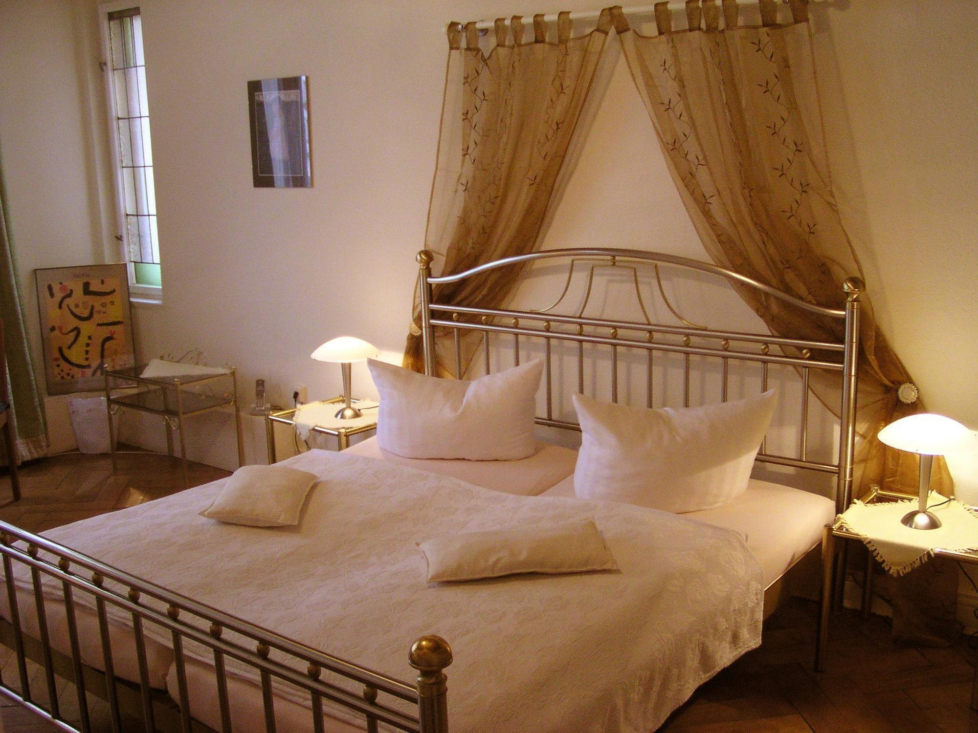 Hotel Pension Senta Berlin Bagian luar foto