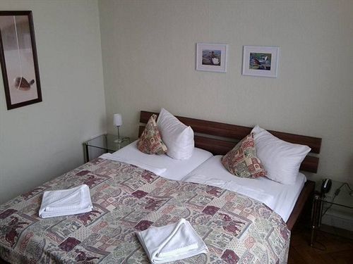 Hotel Pension Senta Berlin Bagian luar foto